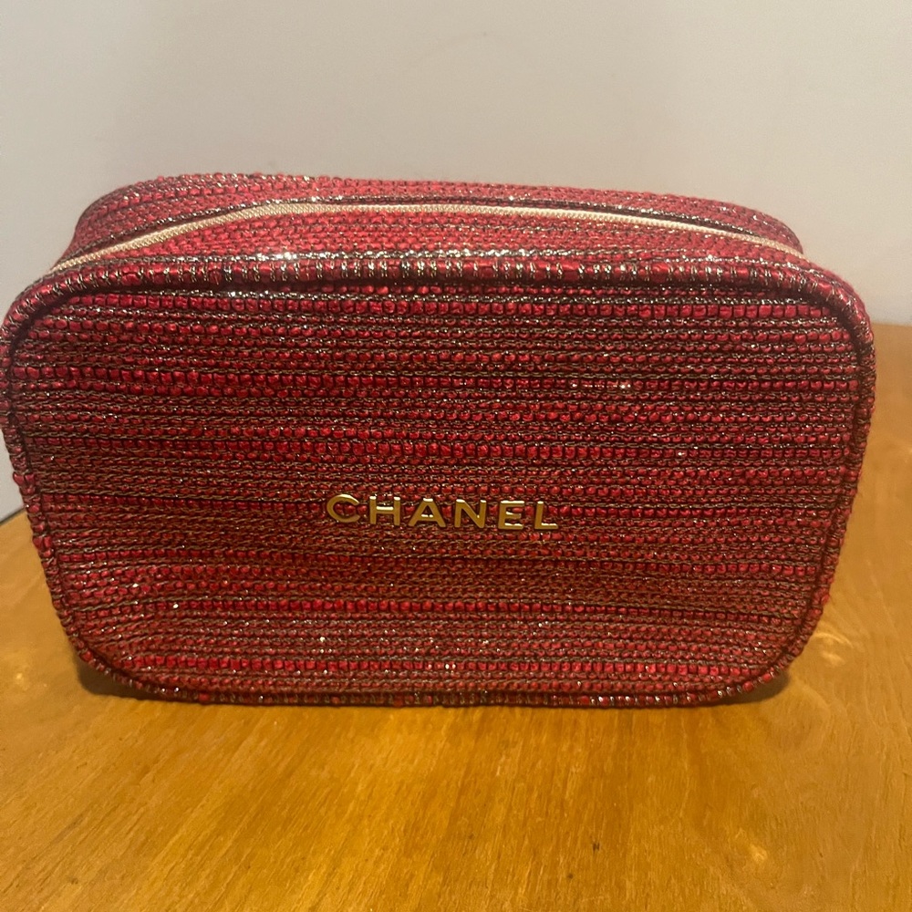 Chanel pouch